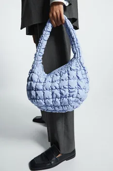 2023 Yeni Moda Kadın Pilili Mini Çanta Bayan Bulut Şekli Çanta Koltukaltı fermuarlı çantalar