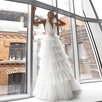 Modern El Sanatları düğün elbisesi V Boyun Katmanlı Tül gelinlikler Backless Kolsuz Plise Gelinler Elbiseler Vestido De Noiva